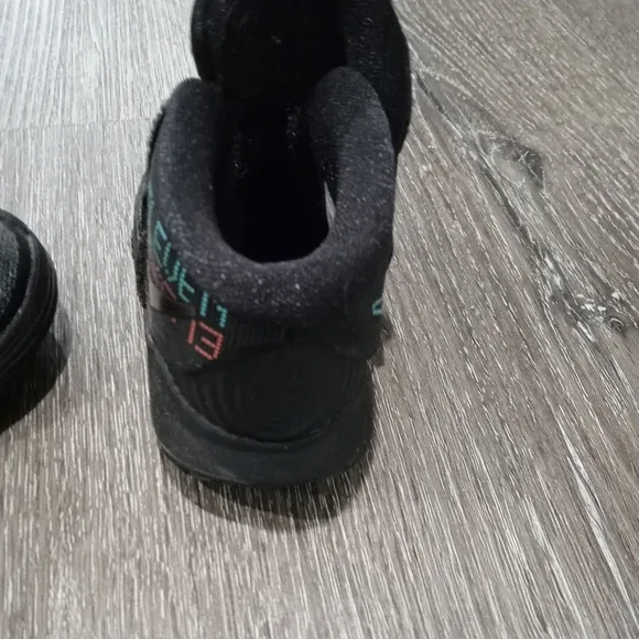 😍Kids Nike Kyrie 6 Unisex Nike sneakers😍