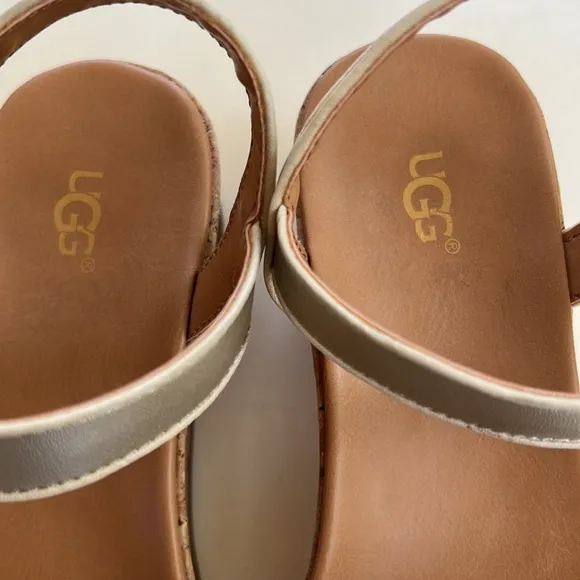 KIDS Ugg Cork Sandals SZ 5