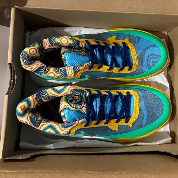 Kyrie 8 GO SE (PS) Nike Baltic Blue Multi Color Youth 1.5 NIB ✨