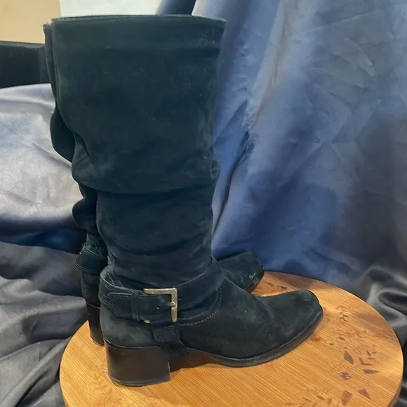 La Canadienne black suede slouch engineer boots size 8