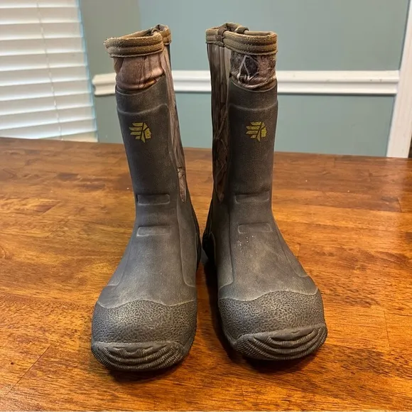 Lacrosse kids alpha mudlite camo muck rain boots size 2