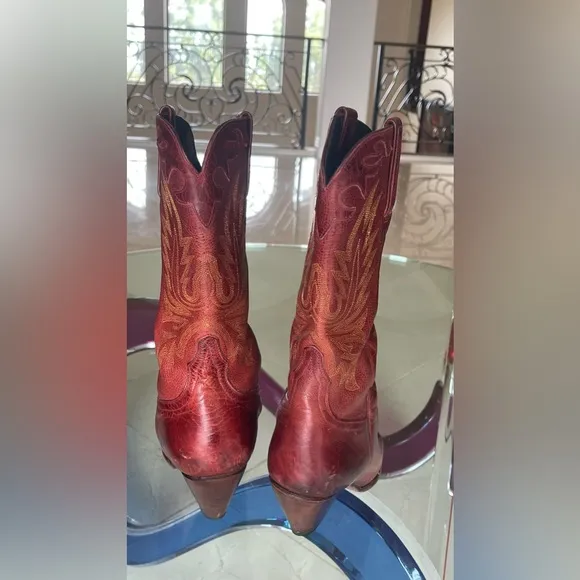 Ladies Charlie 1 Horse Red Artisan Handcrafted Western Cowgirl Boots Size: 7B
