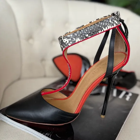 L.A.M.B. Elegant leather Stiletto Heels t-strap