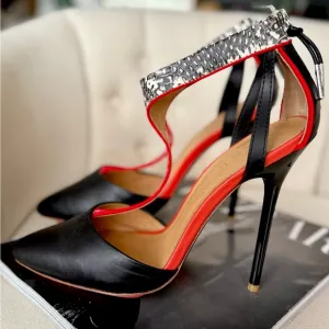L.A.M.B. Elegant leather Stiletto Heels t-strap