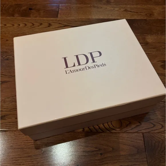 L’amourdespieds Sandals