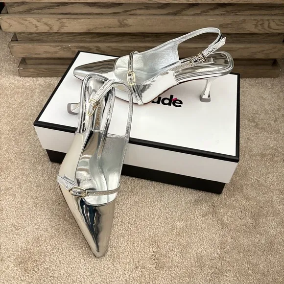 Larroudé Women's Silver Kitten Heels
