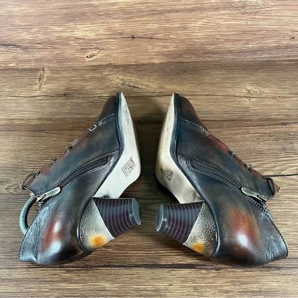 L’ARTISTE Juliane Brown Leather Heels Boots Booties Women’s Size 10 (41) Shoes