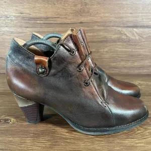 L’ARTISTE Juliane Brown Leather Heels Boots Booties Women’s Size 10 (41) Shoes