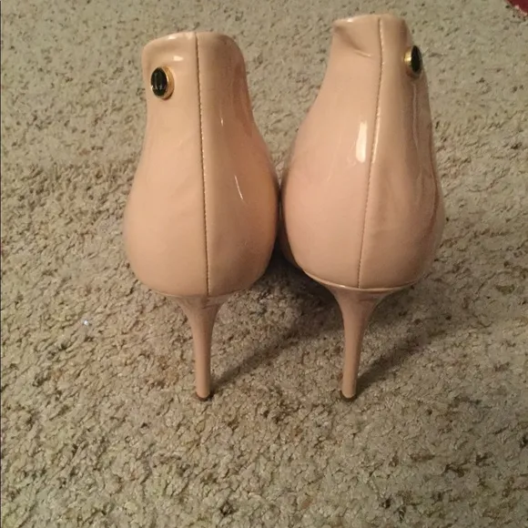 LEANDRO LOPES VANIA NUDE TAN PATENT LEATHER PUMPS SHOES HEELS POINTY TOE sz 41