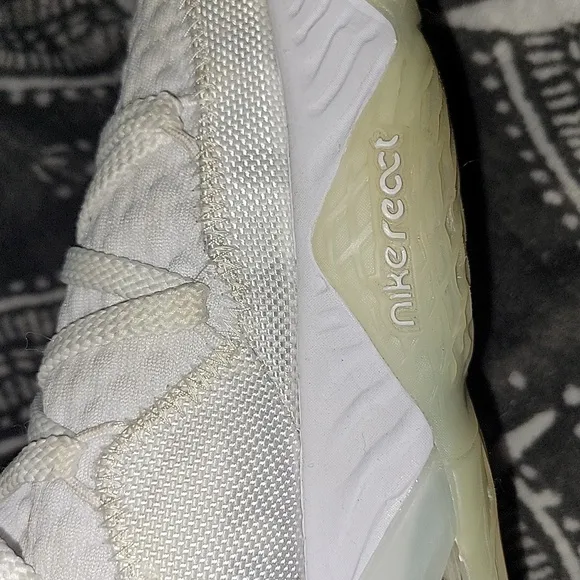LEBRON 17 LOW WHITE CAMO NIKE ZOOM BASKETBALL SHOES 12.5