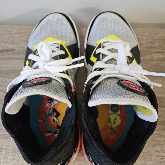 LeBron XV111 Low Nike, 8 Men's, White/ Bright  Crimson- Black