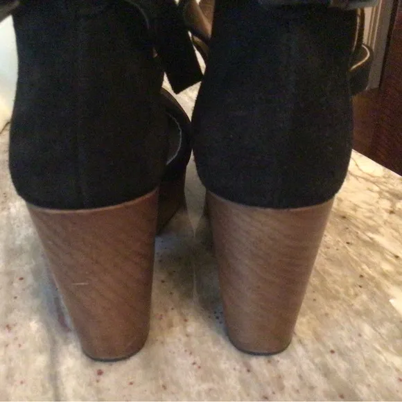 Like new Free People suede wooden clog heels