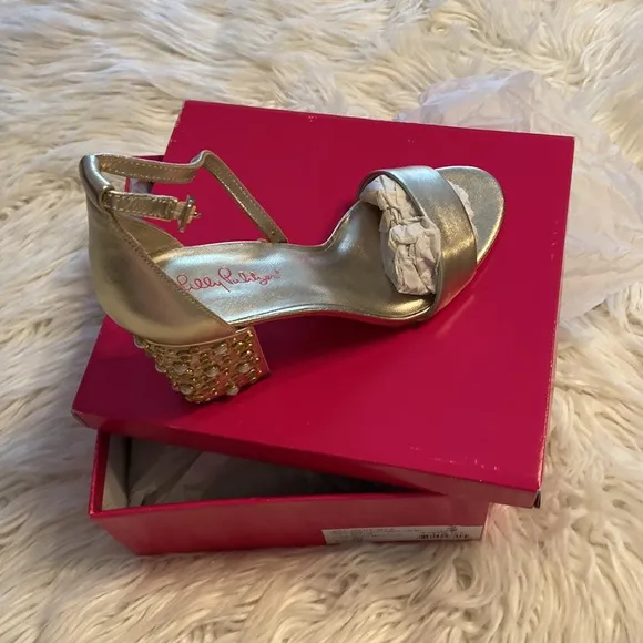 Lilly Pulitzer Embellished Amber Lynn Sandals size 9 brand new with box