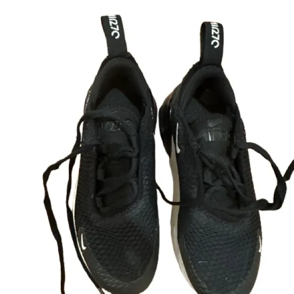 Little Kid Size 11 Nike Air Max 270 Sneakers
