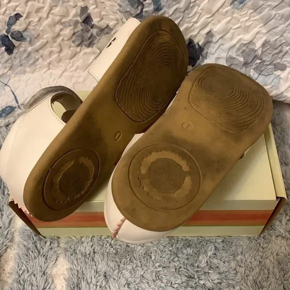 Livie and Luca Dragon sandals size 1