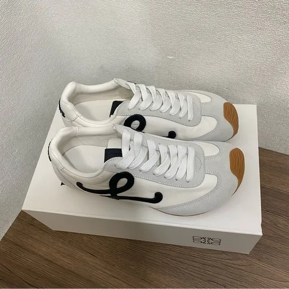 Loewe Flow Runner Sneakers🌸