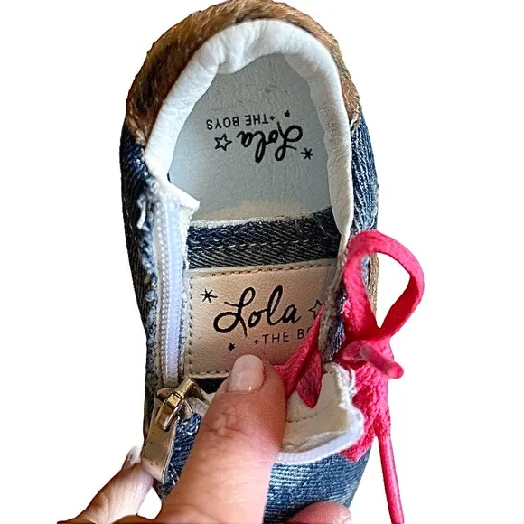 LOLA   THE BOYS | Girls Neon Pink Denim Animal Print Star Sneakers | Sz 8C (24)