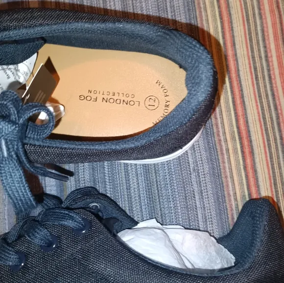 LONDON FOG DRESS SNEAKERS