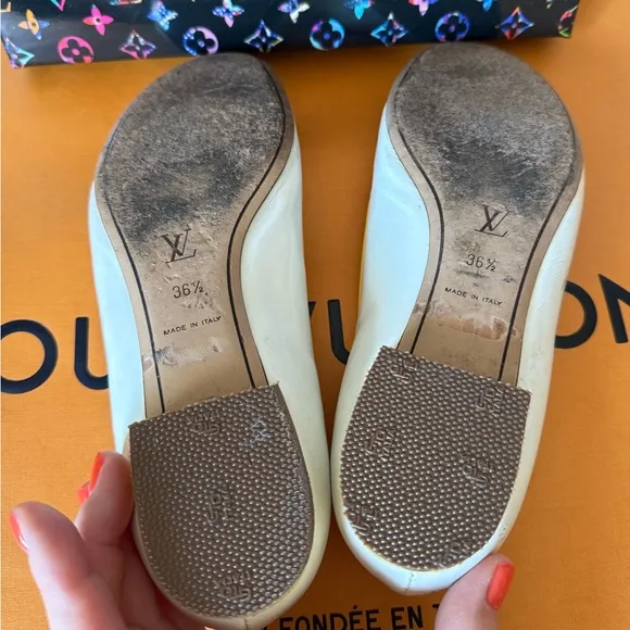 Louis Vuitton Women's White Leather Floral Ballet Flats