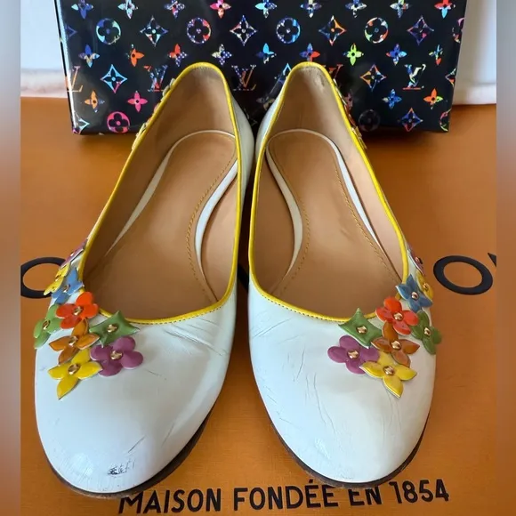Louis Vuitton Women's White Leather Floral Ballet Flats