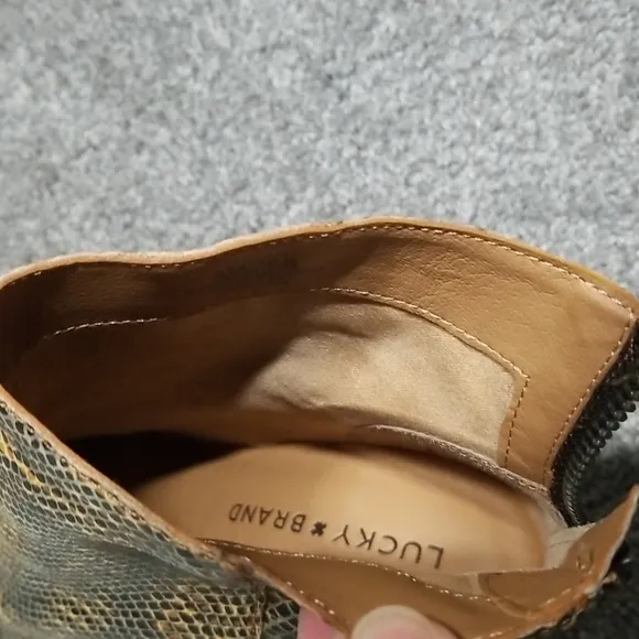 Lucky Brand LK ADALAN Booties In Natural Brazino 6M