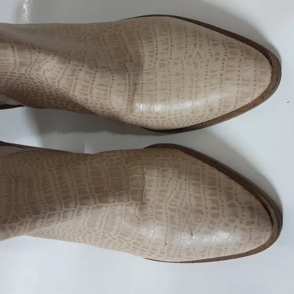 Lucky brand Shyna woman 10M beige ankle booties leather Office Festival event