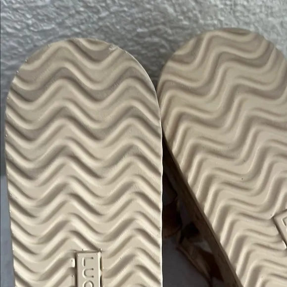 Lucky Brand Women's Rose Gold Sandals