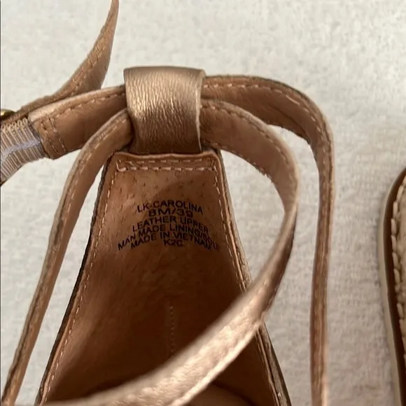 Lucky Brand Women's Rose Gold Sandals