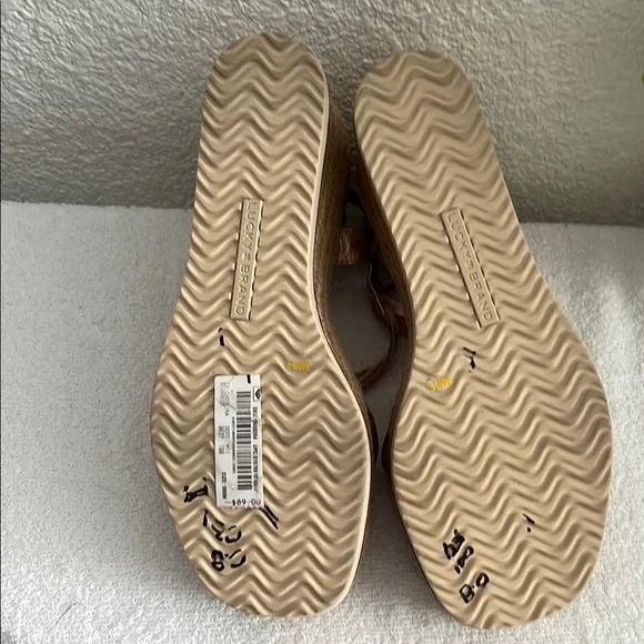 Lucky Brand Women's Rose Gold Sandals