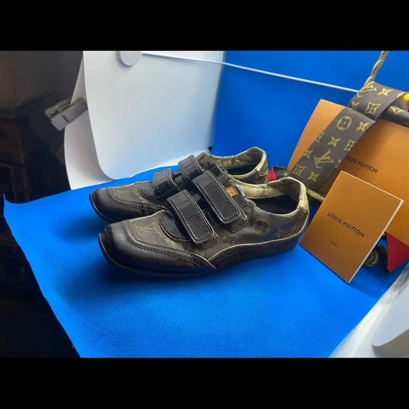 LV Monogram rare sneakers leather  36