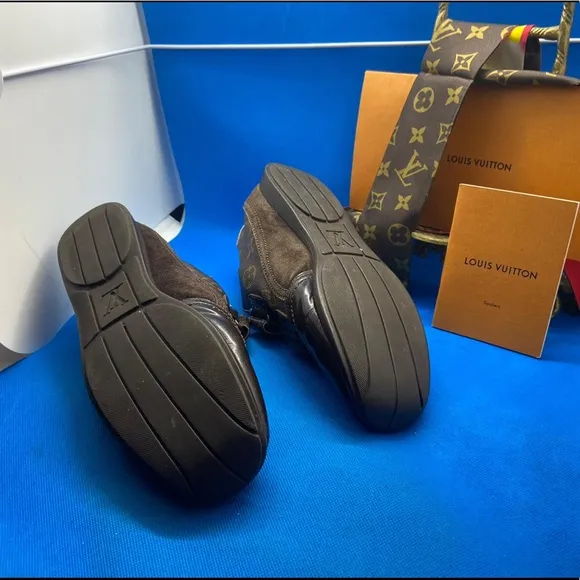 LV Monogram rare sneakers leather  36