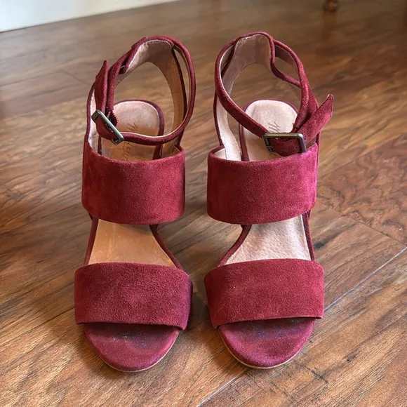 Madewell Octavia Suede Sandals in Dark Cabernet Size 6.5