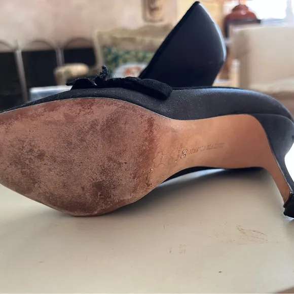 Manolo Blahnik Black Satin Heels dreamy shoes to make statement. On Sale