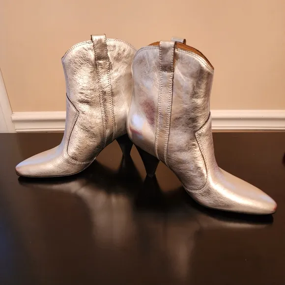 Marc Fisher Carissa Silver Cowgirl Boots Festival Western Boho|Sz.6.5M NWOT