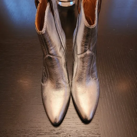 Marc Fisher Carissa Silver Cowgirl Boots Festival Western Boho|Sz.6.5M NWOT