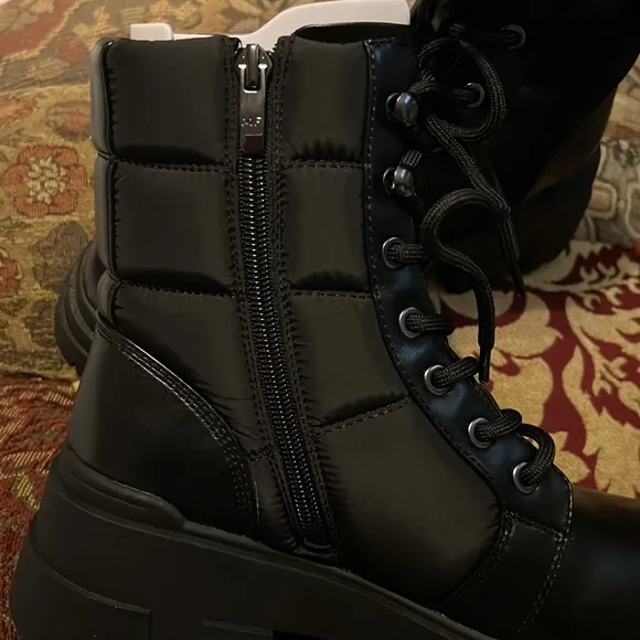 Marc Fisher puffer hiker boots 6