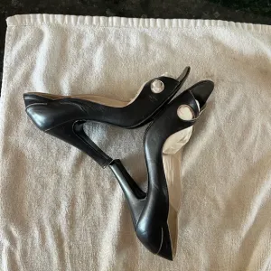 Marc Jacobs leather heels