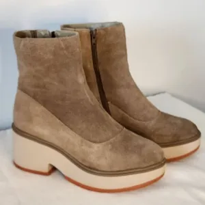 Matisse Gavin Suede Platform Ankle Boots Tan Beige Modern 8.5M