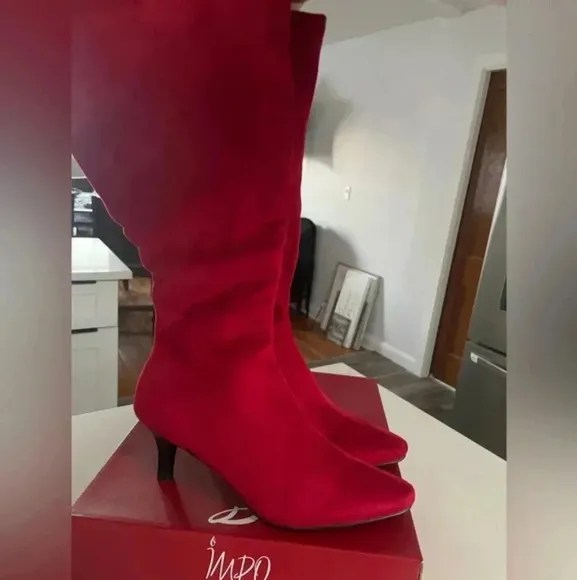 Memory foam women's boots size 9M Red
