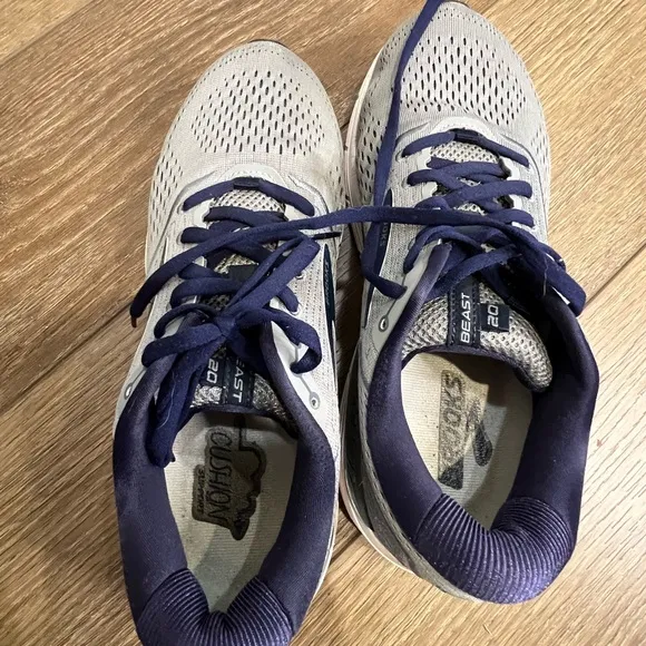 Men's Brooks Beast 20 Running Shoes