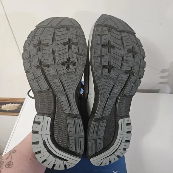 Mens Brooks Gray And Black Trace 3 Running Shoes!