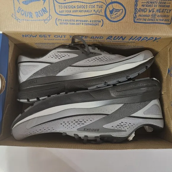 Mens Brooks Gray And Black Trace 3 Running Shoes!