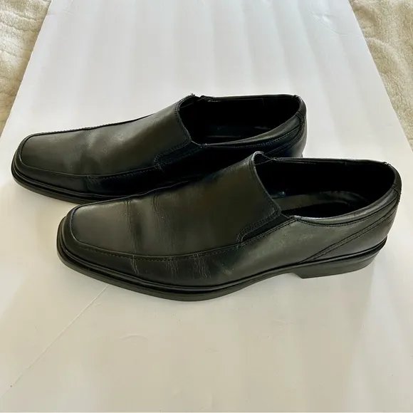 Men’s Calvin Klein Babe black slip on dress shoes SZ 11 PREPPY