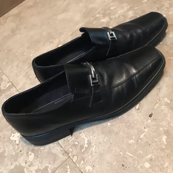 Men’s dress shoes 12M Bostonian in Black