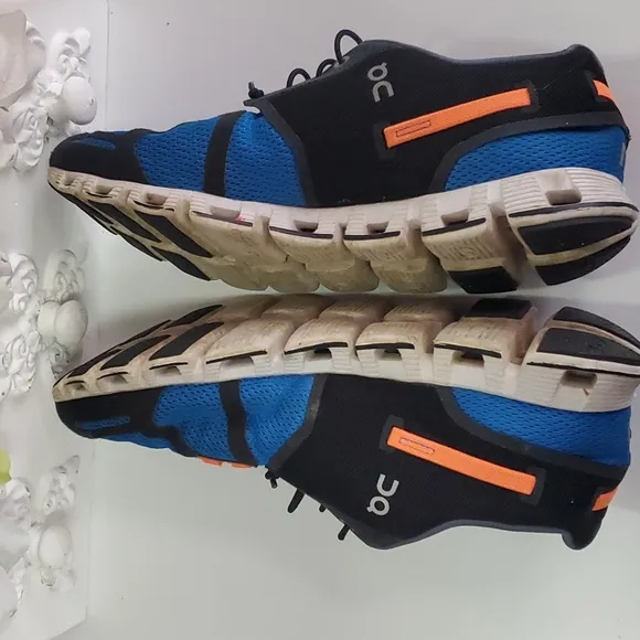 Men's on cloud running shoes sz 8.5