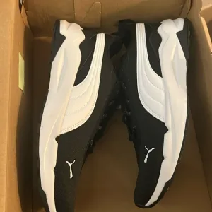Mens Puma Zip C sneakers Black/white sz 9