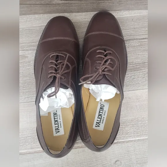 Men's Valentino brown dress shoes like new size 10.5