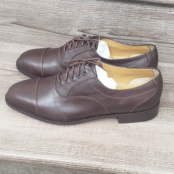 Men's Valentino brown dress shoes like new size 10.5