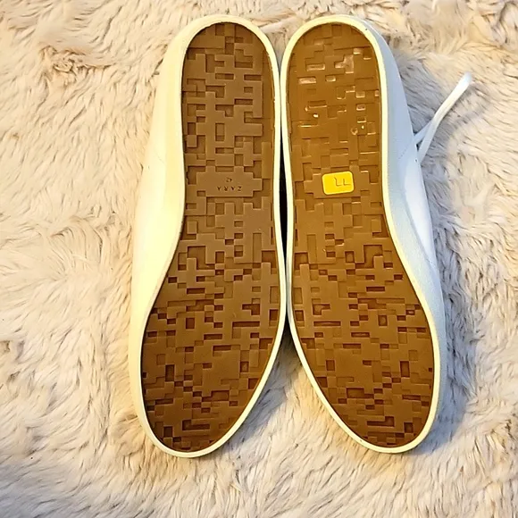 Mens/Unisex Zara White Leather Sneakers Size 42