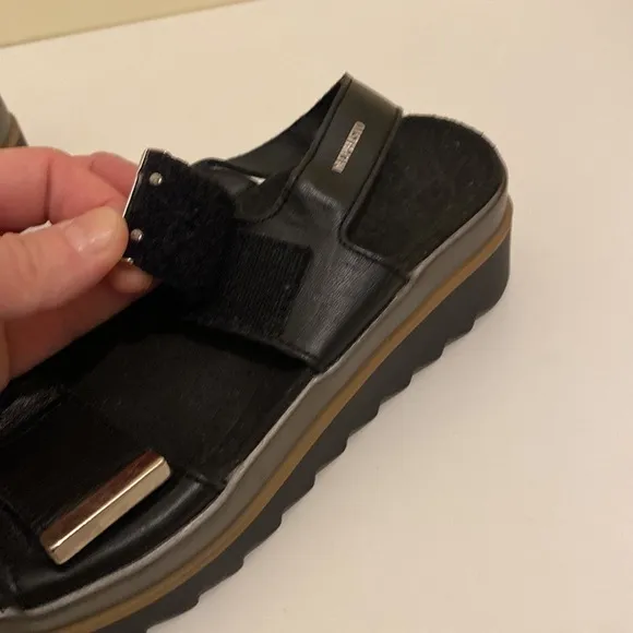 MEPHISTO DOMINICA BLACK LEATHER DAD SANDALS . Size 36